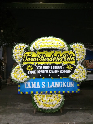 Papan Bunga Duka di Berastagi
